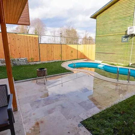 Nyaraló Naila Bungalov/2 *